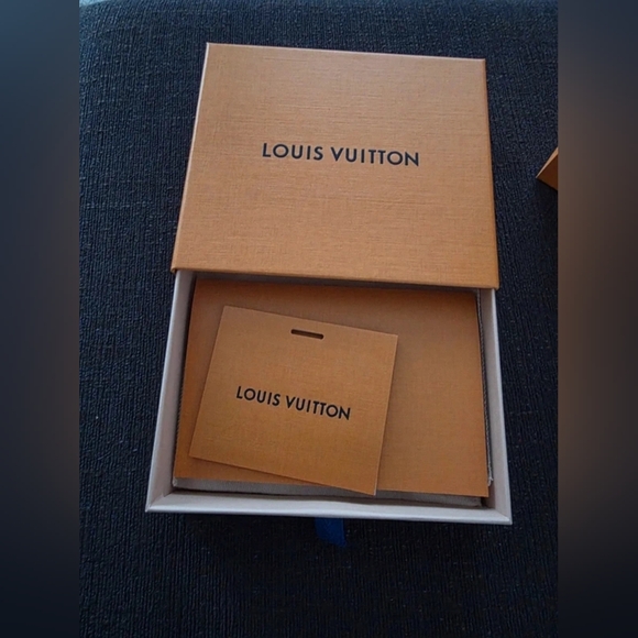 Louis Vuitton Romy Card Holder - Picture 14 of 14